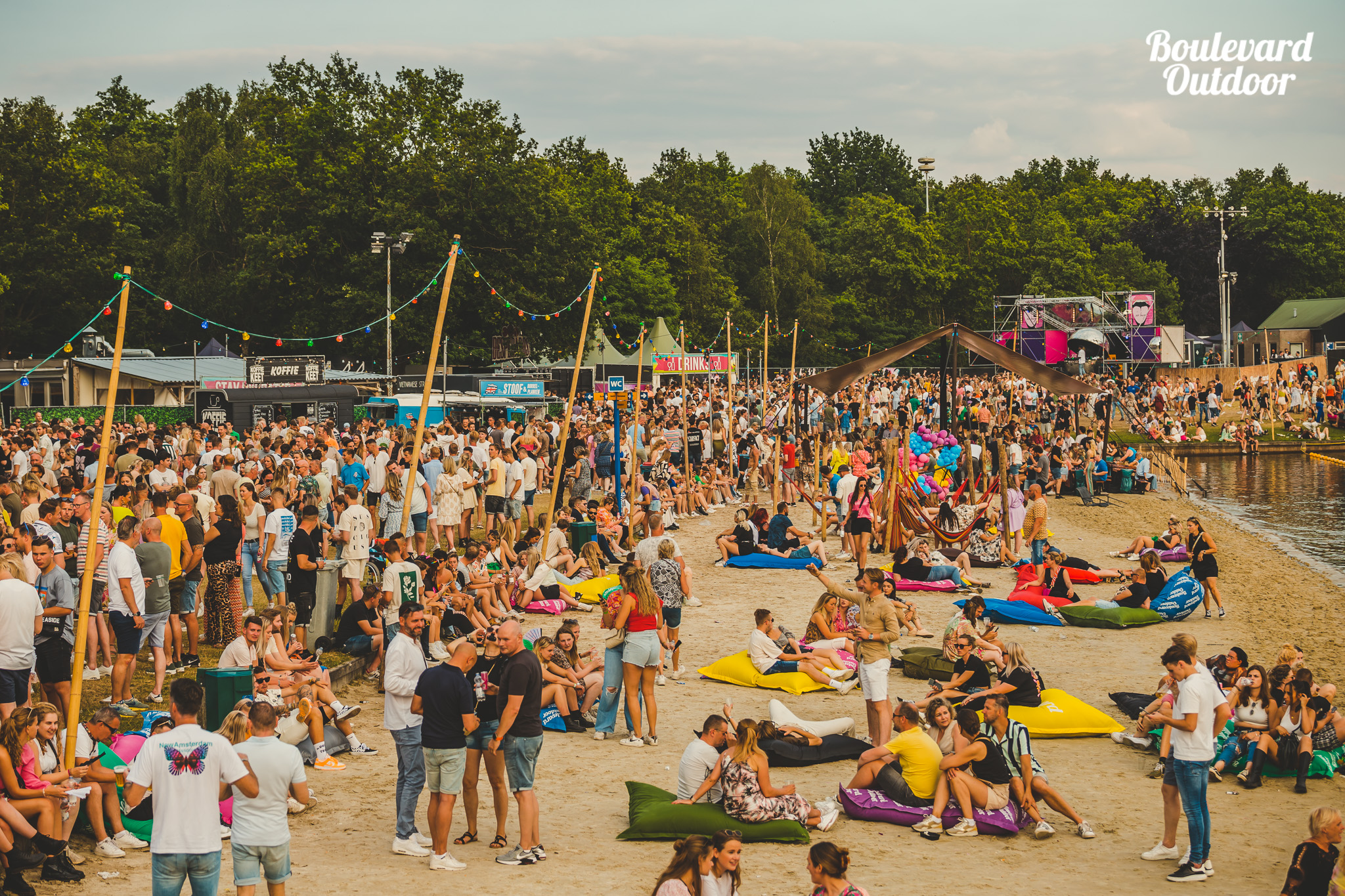 Boulevard Outdoor